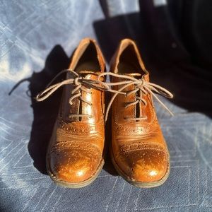 Born Women’s Oxford Style Heel